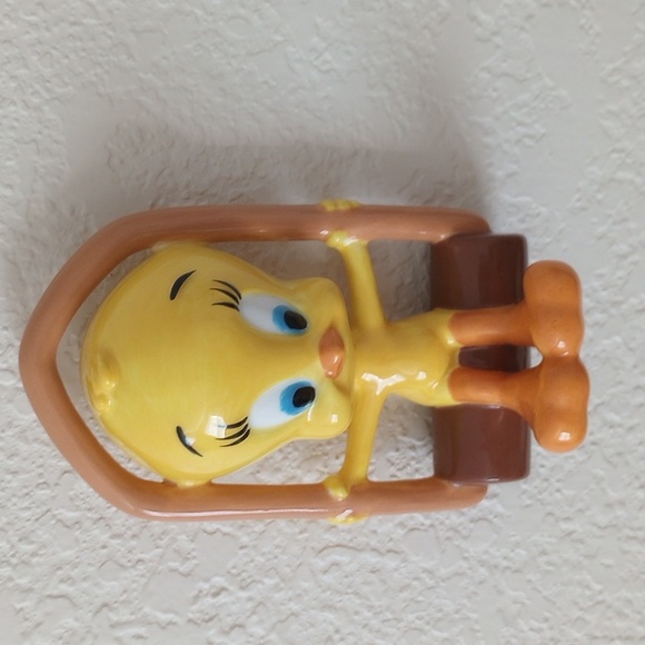 Vintage 1997 WB Tweety ceramic wall plaque. - Picture 3 of 7